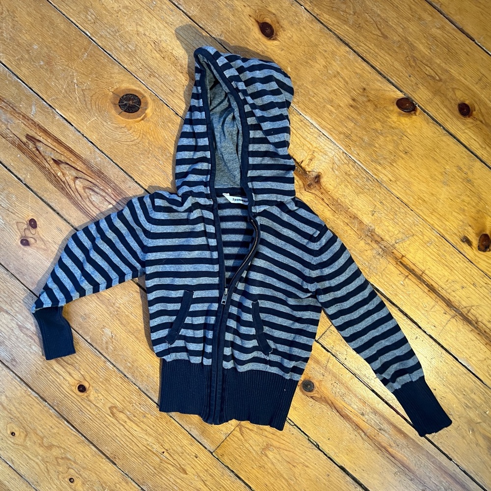 3 Pommes Boys hooded sweater - size 4/5